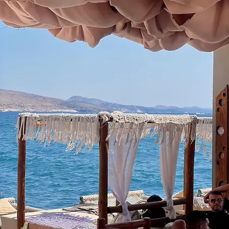 La Pausa ساراندا